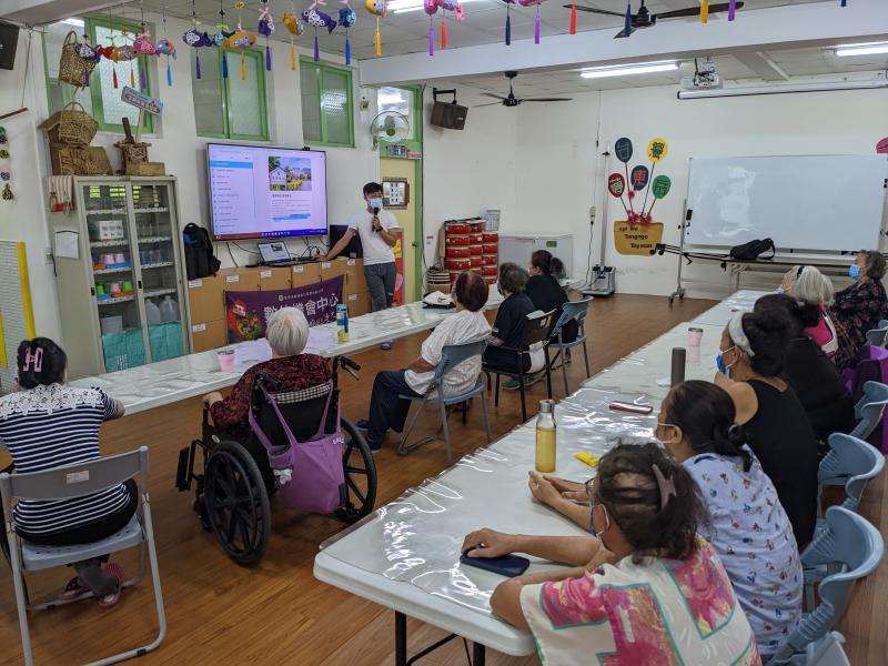 講師將學員分享的在地景點故事整理進APP介紹