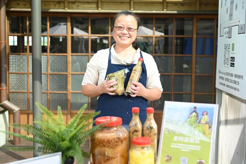 學員與攤位作品