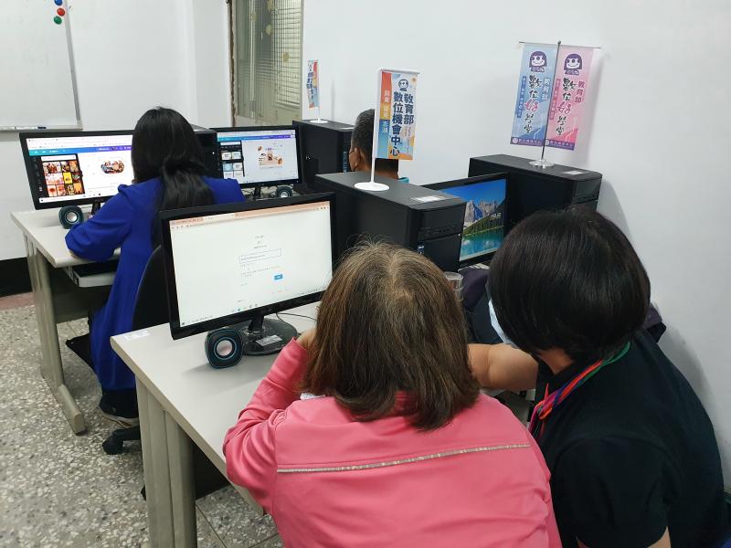 學員學習個人行動數位使用，含Google日曆 及Keep應用