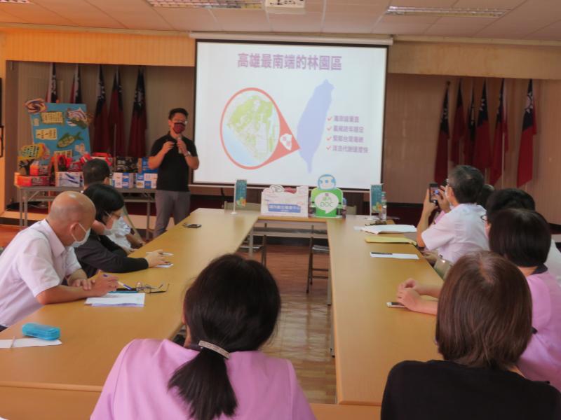 講師先分享自己目前經營的品牌行銷管道及資源。