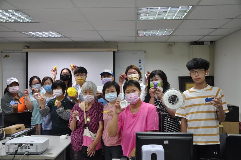 親子共學學員合照