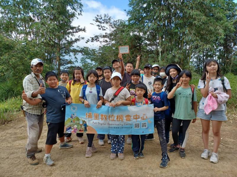 人生的第一次登頂，同學們都顯得非常興奮