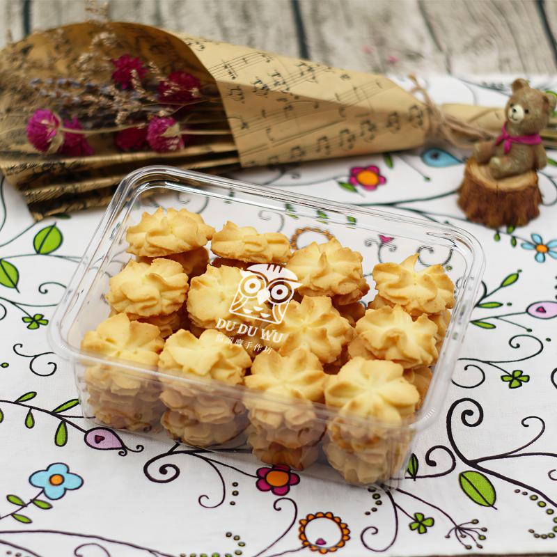 長輩們決議最具代表的圖騰，委由講師電繪強化圖示，運用至販售商品盒上。