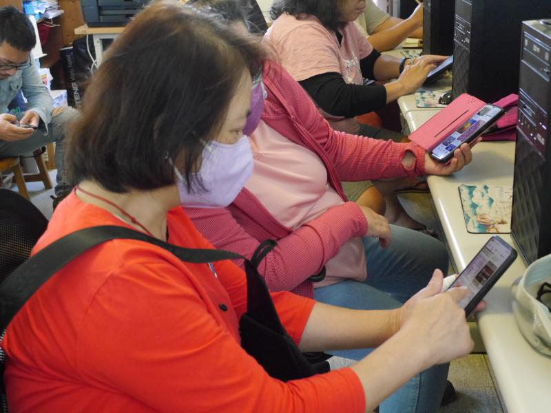 學習操作APP中的學員