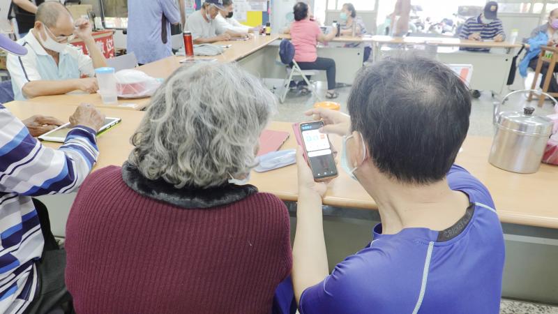 學員手機下載-3D保齡球APP