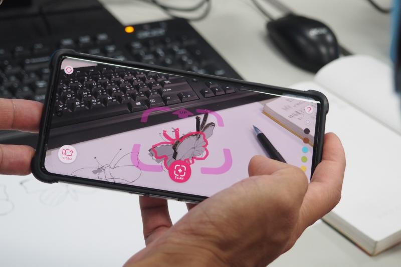 學員體驗VR效果的APP軟體