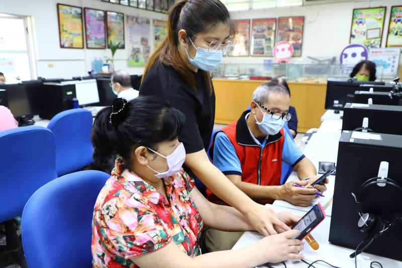 學員練習發IG限時動態