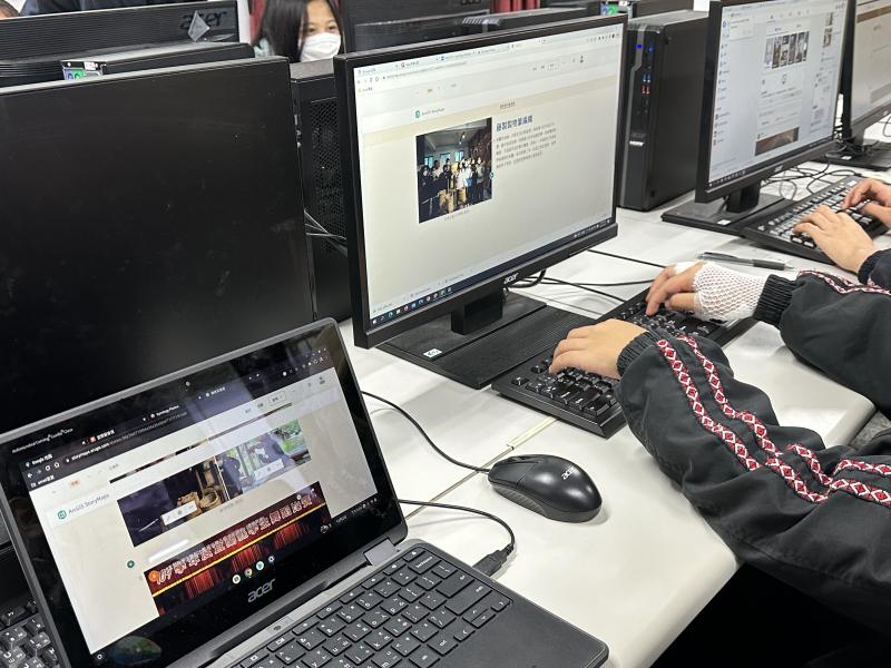 有的同學介紹大同鄉各村落，有的同學則是將泰雅背簍的製作流程與文化意涵整理出來