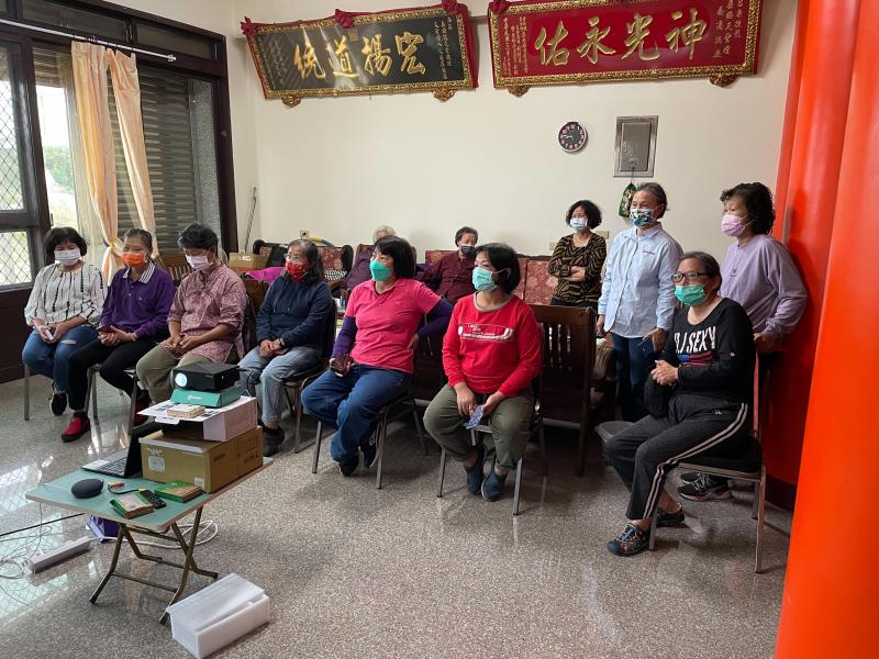 學員們上課的樣子