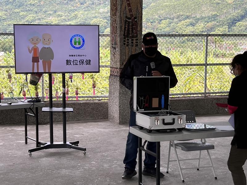 課程前期講師講解今天的流程以及今天使用的器具介紹