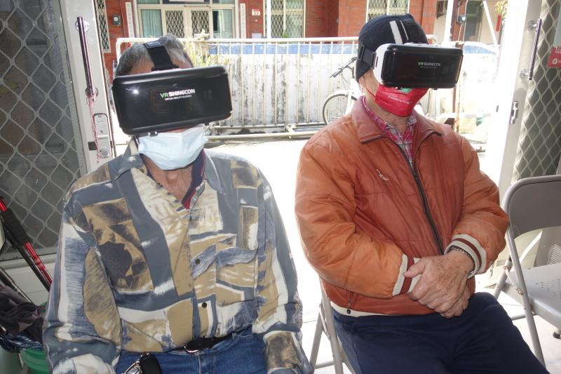 長者體驗新興科技的運用