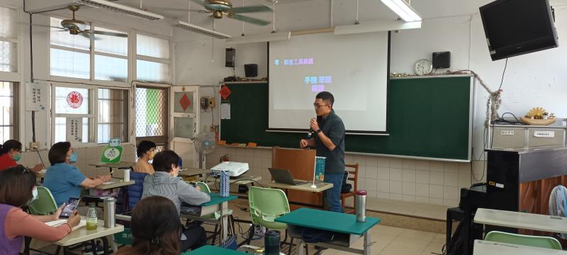 感謝講師親切耐心地指導學員們