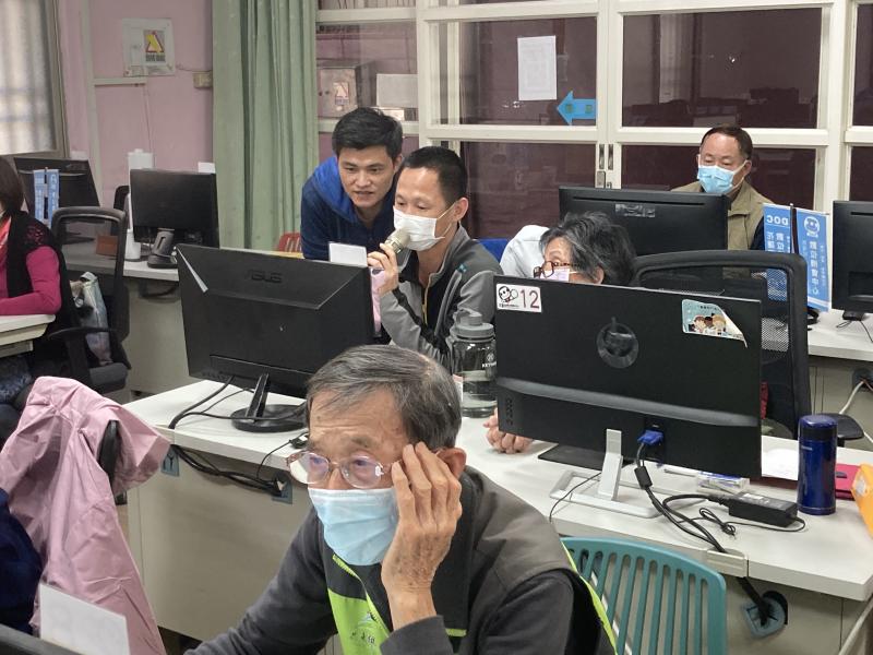 學員們分享經驗與問題交流