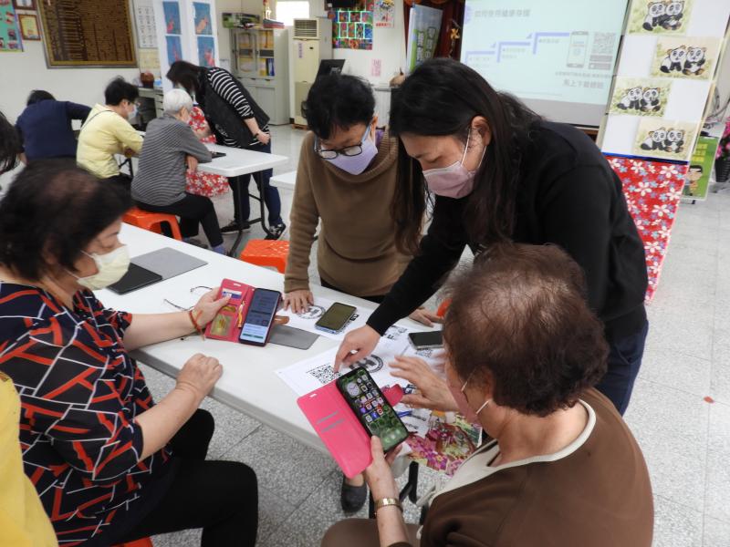 長輩長輩們都喜歡上健康存摺的功能