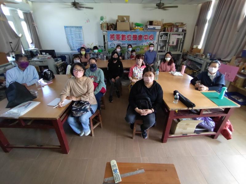 同學上完這堂課收獲滿滿來個大合照