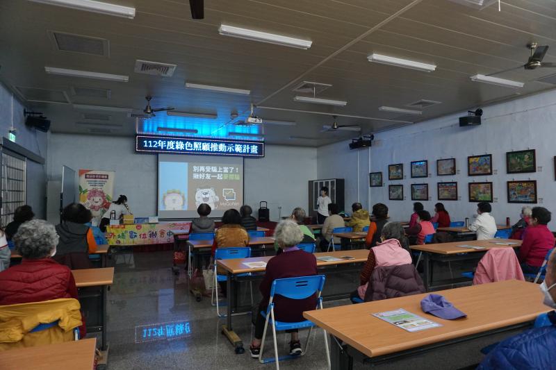 mygopen防詐騙教學使用，教高齡長者辨別假消息。