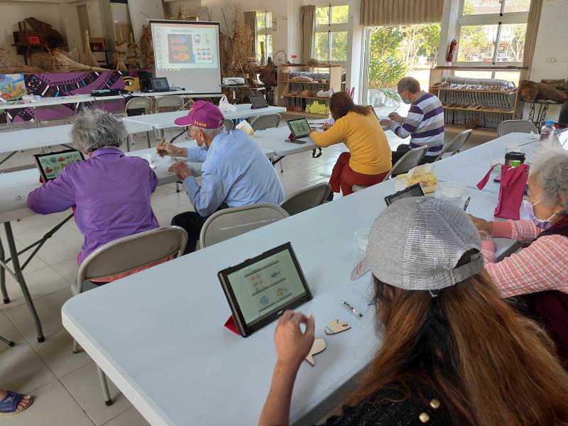 長輩學會利用google找尋喜愛的圖片下載