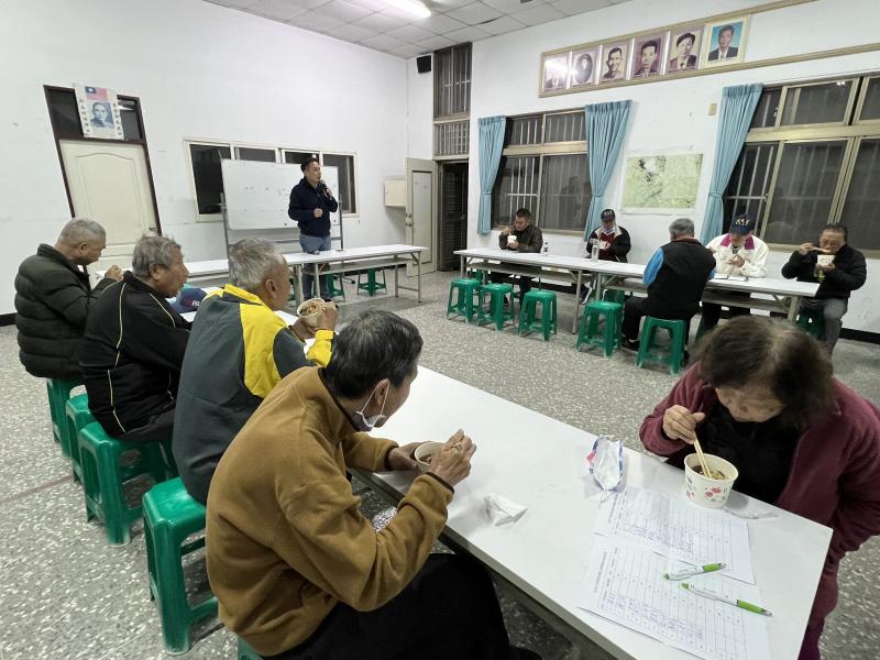 陳翰立鄉長蒞臨鼓勵學員