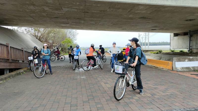 一路互相提醒照顧