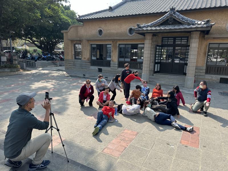 與學員團體拍攝作品