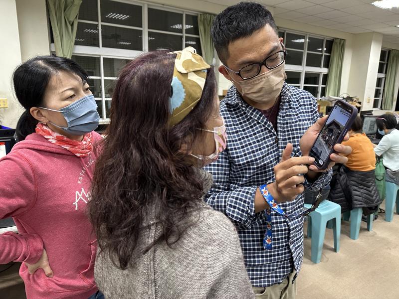 指點學員疑惑的地方