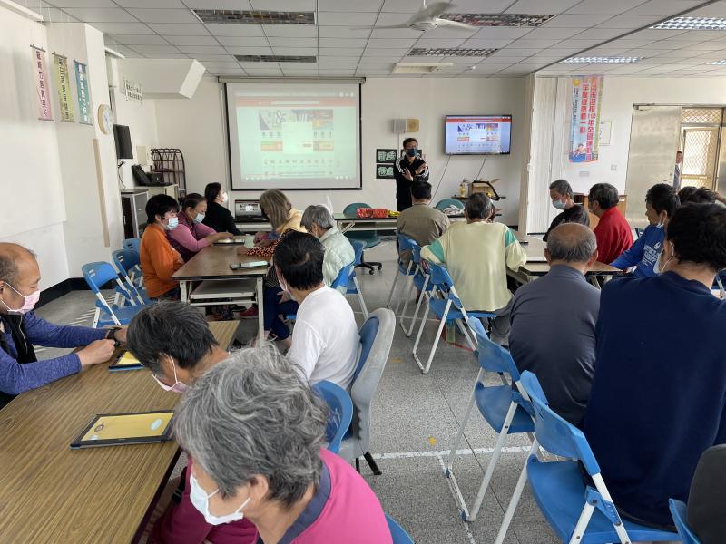 講師利用影片做資安與假網站宣導