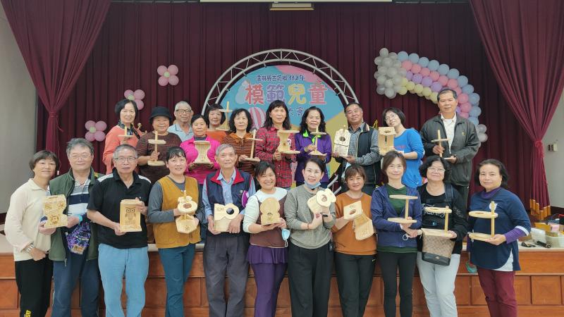 完成囉~學員、作品大合照