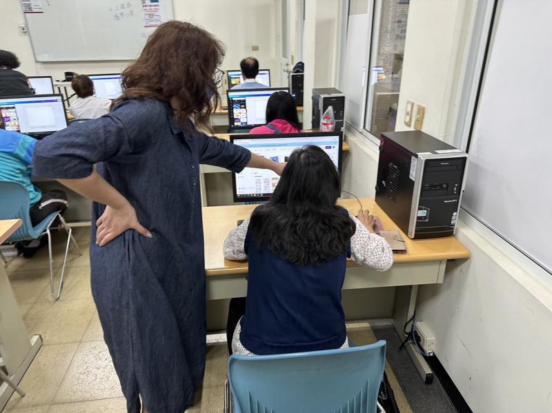 老師解答學生疑問