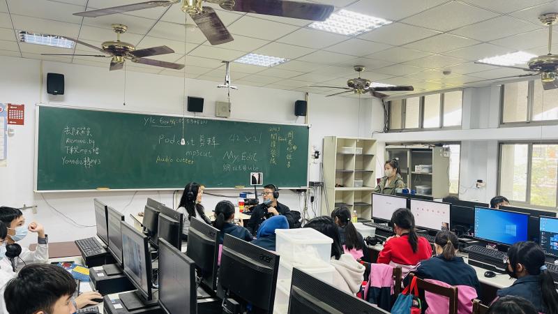 講師與學員上課情況