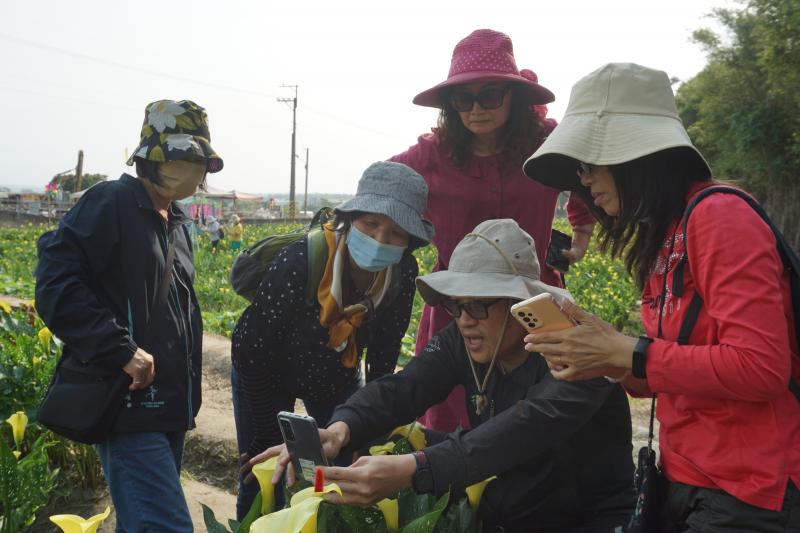 拍攝角度的學習，大家都超級認真