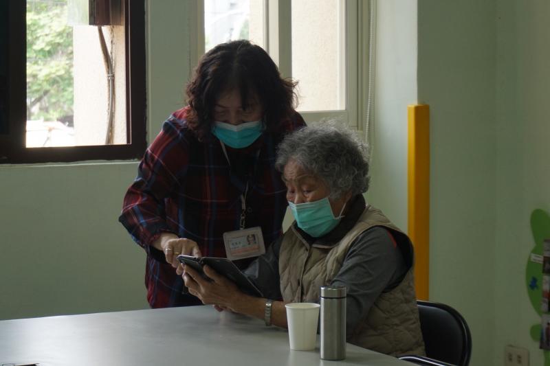 利用語音輸入填寫掛號資料