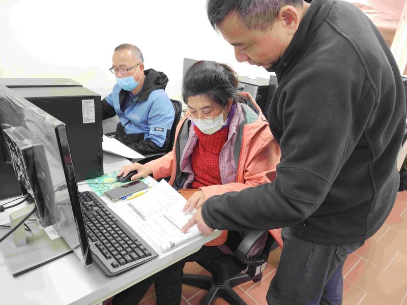 老師指導學員WORD定位點設置