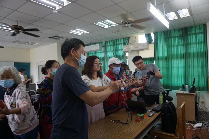 一起練習掃描下載課程app