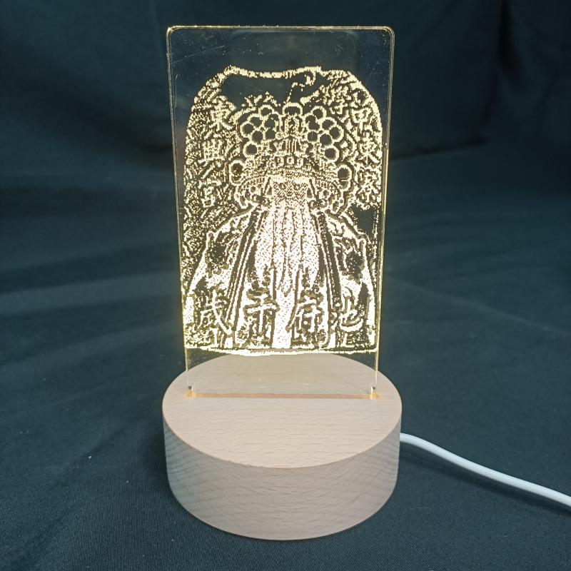 雷雕家鄉的香火袋，代表著對池府千歲的虔誠和敬意