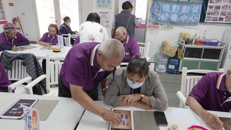 益智遊戲大考驗-顏色疊疊樂