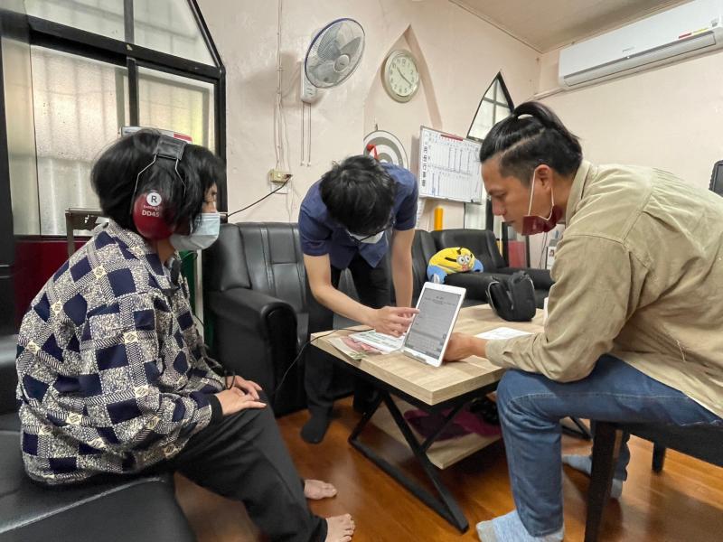 泰安 DOC 在此課程中所提供的耳朵聽力檢測，不僅可以幫助部落民眾了解自己的聽力狀況，也提供了更多的資訊與知識，協助民眾進一步維護耳朵健康。