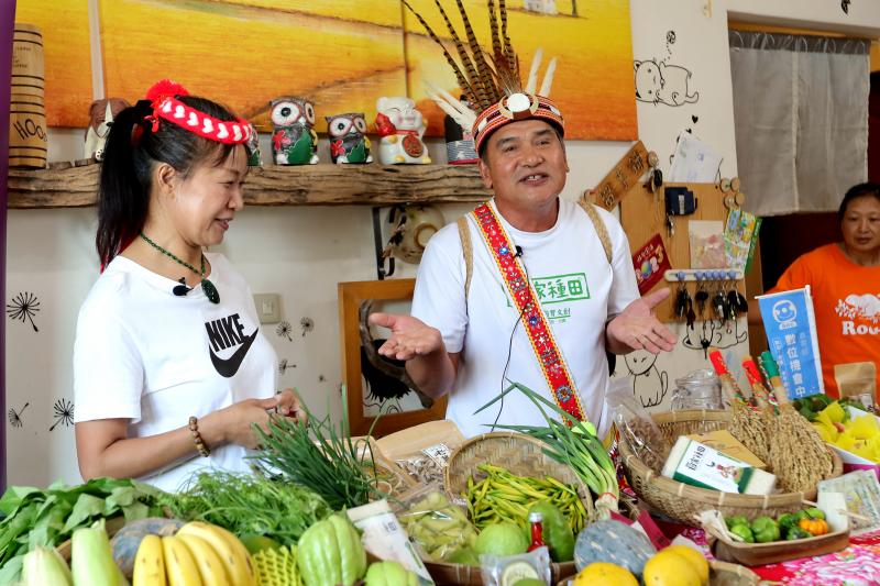 直播小農分享自家產品