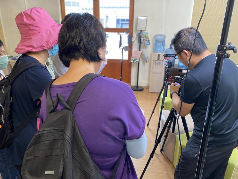 拍攝前機器的架設