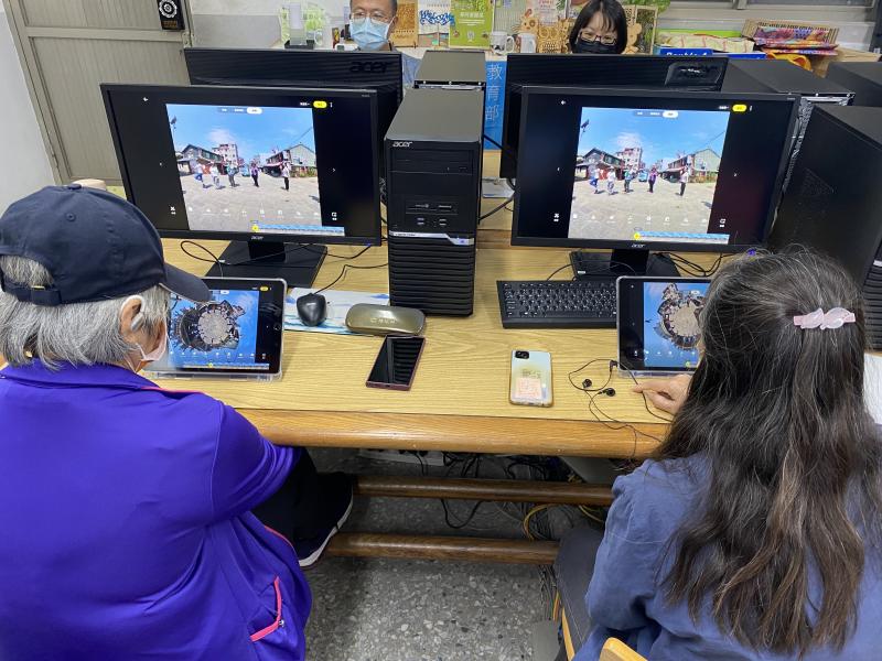 兩位學員用平板正在學習剪輯先拍攝後取景
