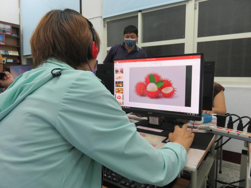 編輯自己的作品精益求精