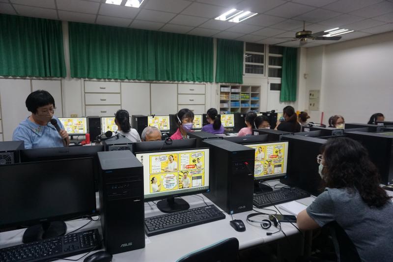 網路資訊安全宣導，網路交友要小心。