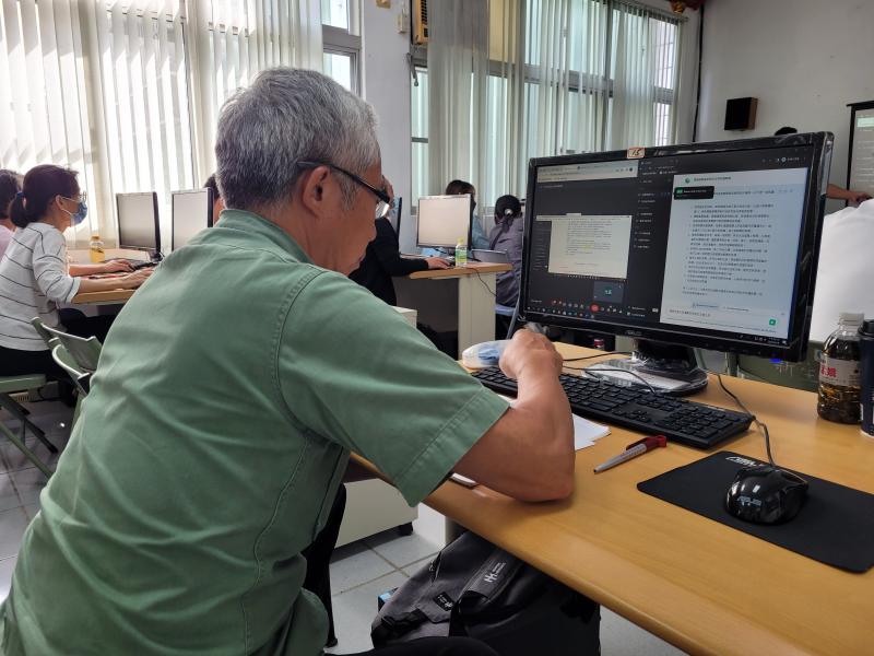 照片中使用電腦操作