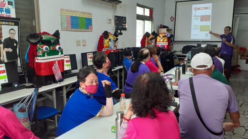 醫療APP有許多衛教資訊可以提供民眾們做線上學習