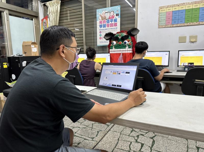 學員開始在協作者後台編輯平台內容