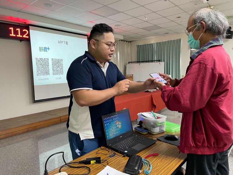 這次的線上銷售平台建立課程，讓學員下在超商店商平台，並讓學員自己練習操作上架商品