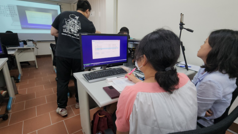 將剩餘未配置的空間新增後按確認，再點選200GB的磁碟進行安裝。