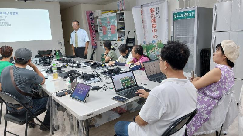 講師介紹新聞稿的架構