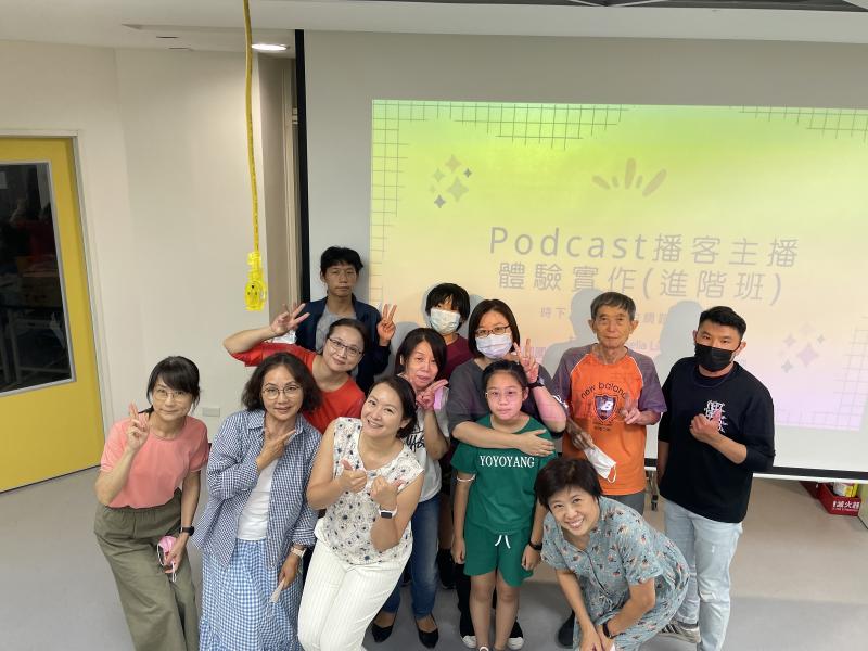 學員完成作品後開心大合照