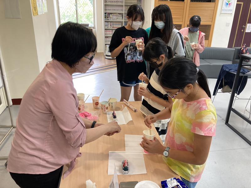 學員與講師實際操作互動中