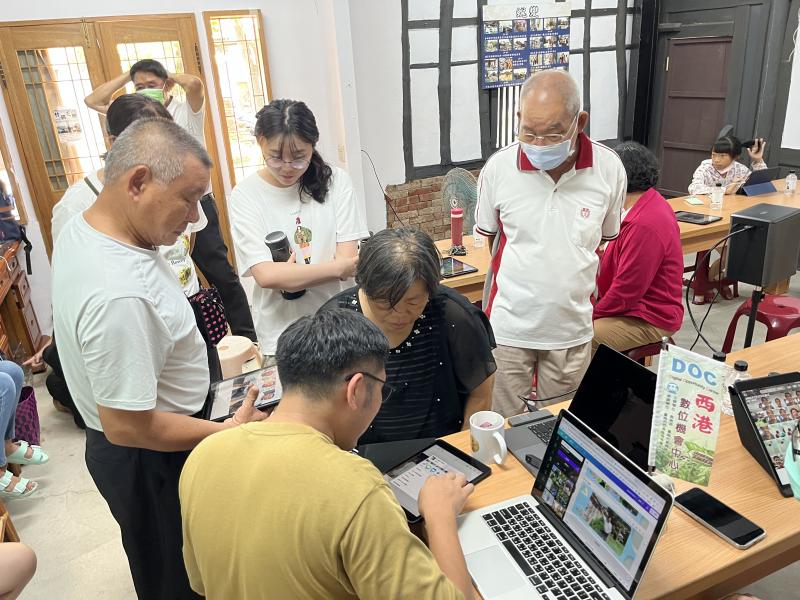 協助學員解決問題